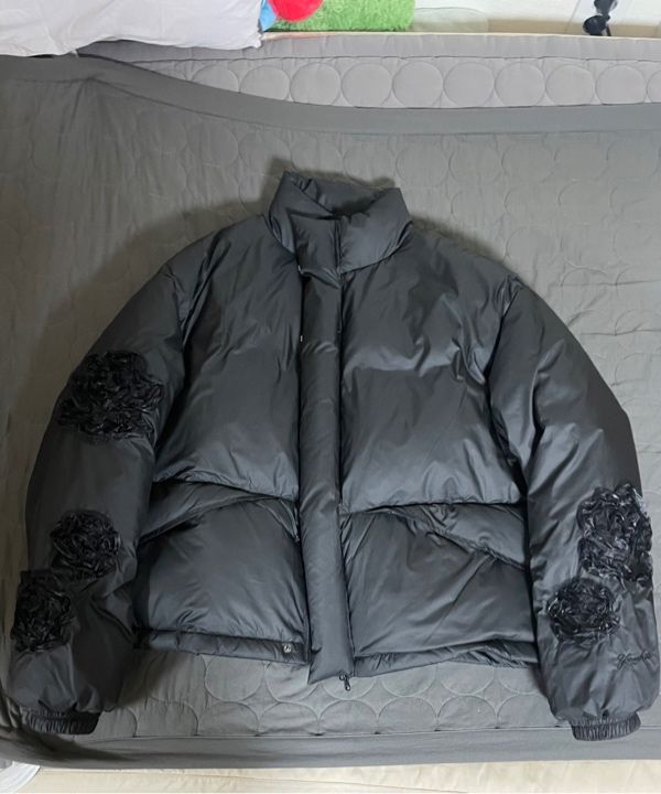 MUSINSA公式 | YOUHEE FLOWER EMBROIDERY PUFFER JACKET BLACK