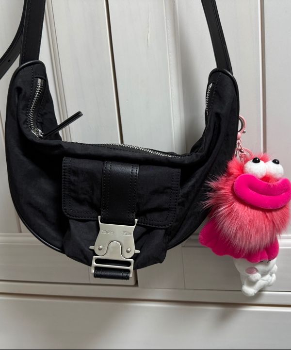 【Matin Kim】BUCKLE HOBO BAG MUSINSA | MATIN KIM BUCKLE HOBO BAG IN BLACK