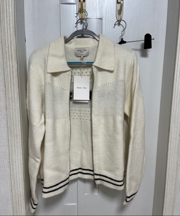 MATIN KIM PUNCHING POINT LOGO カーディガン MUSINSA公式 | MATIN KIM PUNCHING POINT LOGO KNIT CARDIGAN FOR