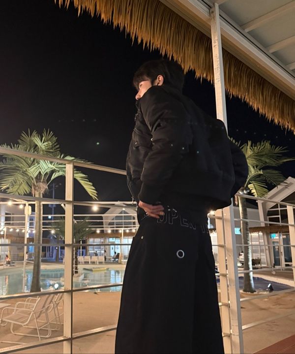 MUSINSA公式 | AAKAM High-Neck Bomber Jacket (Black)
