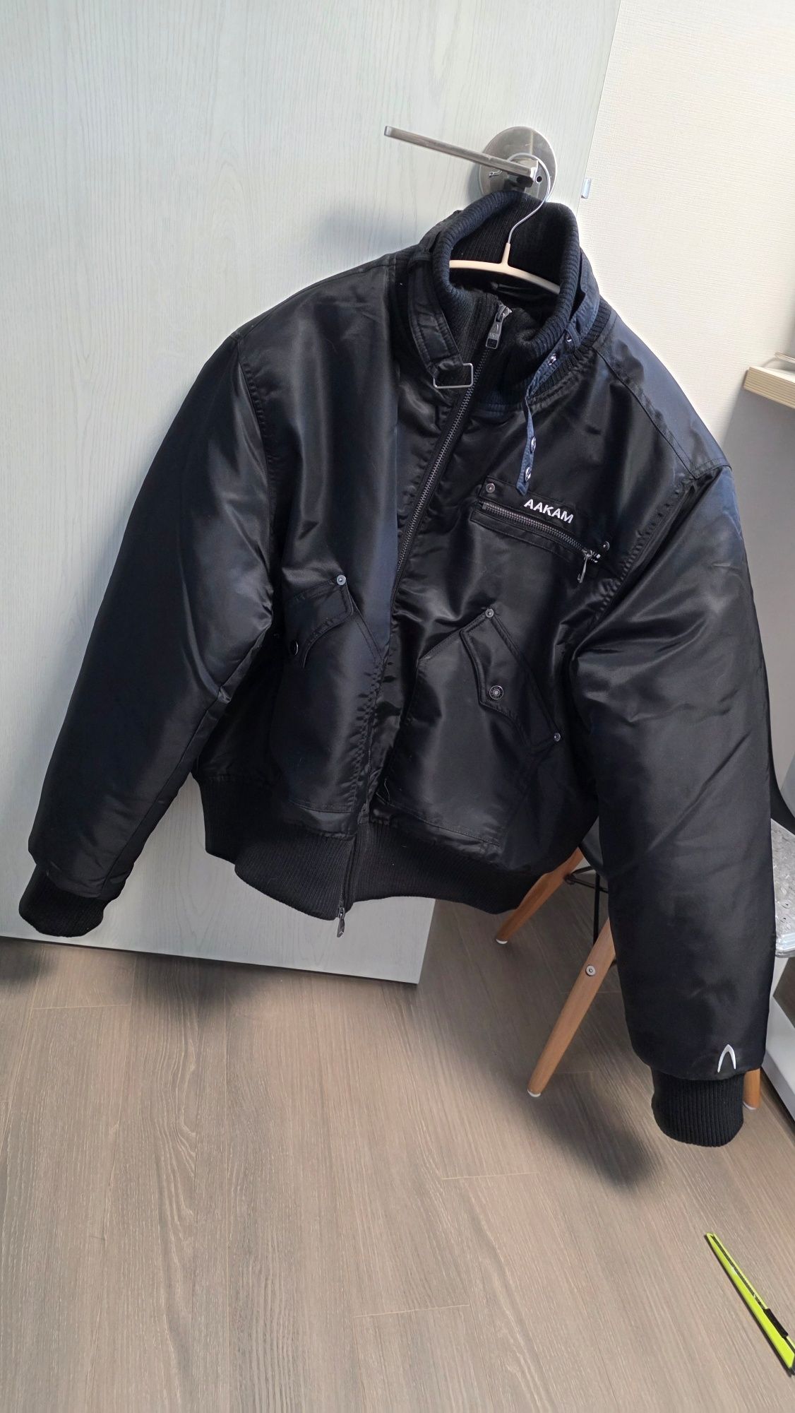 MUSINSA公式 | AAKAM High-Neck Bomber Jacket (Black)