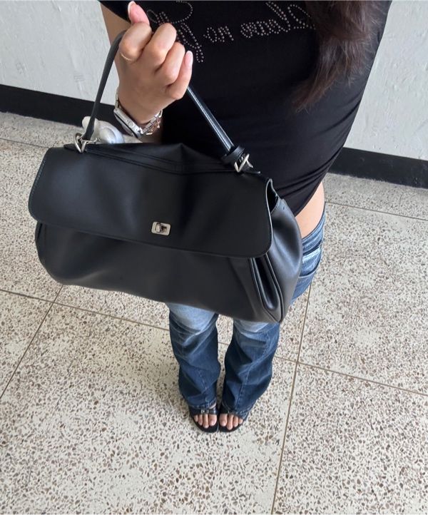 MUSINSA | SIYAZU SIAC3061 Leather Michelle Bag M_Black