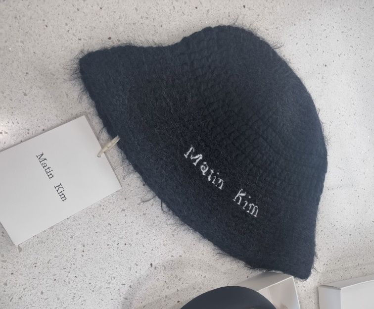 帽子 MATIN KIM LOGO HAIRY KNIT BUCKET HAT MUSINSA | MATIN KIM LOGO HAIRY KNIT BUCKET HAT IN BLACK