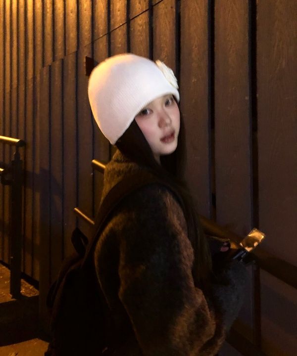 MUSINSA公式 | SETUPEXE PEARL CORSAGE BEANIE / IVORY