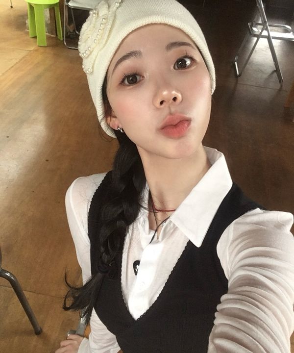 MUSINSA公式 | SETUPEXE PEARL CORSAGE BEANIE / IVORY