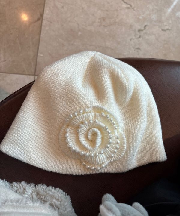 MUSINSA公式 | SETUPEXE PEARL CORSAGE BEANIE / IVORY