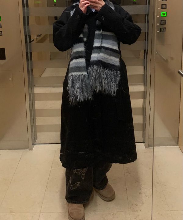 ◇IUGAMAKARAS◇ Striped Hairy Skinny Muffler (Black) MUSINSA | IUGAMAKARAS Striped Hairy Skinny Muffler (Black)