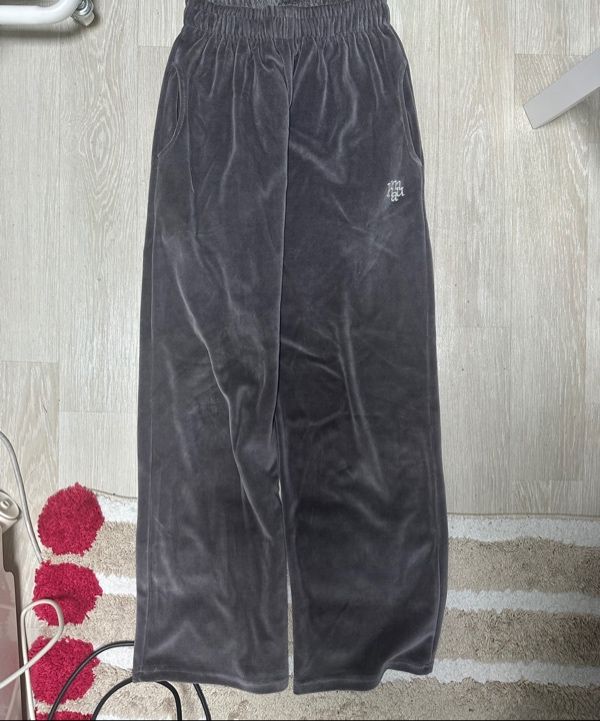 MUSINSA | MUAHMUAH Point Velvet Training Pants [Gray]