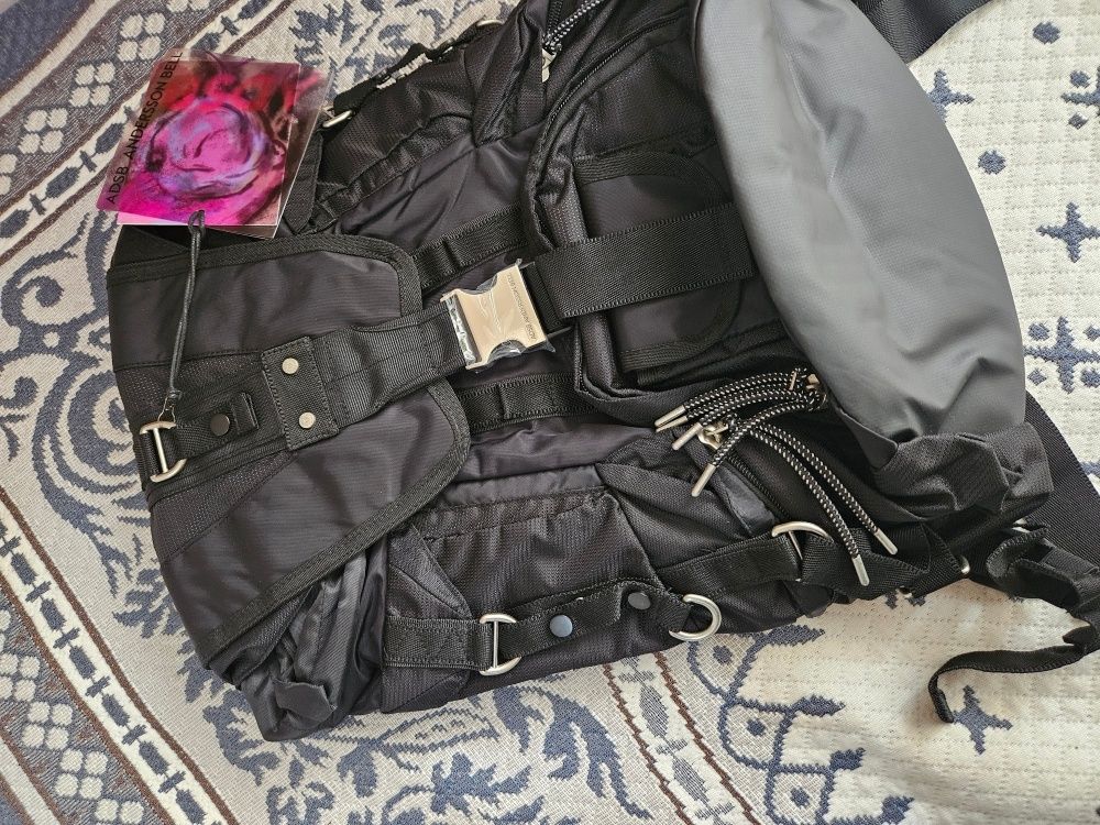 MUSINSA公式 | ANDERSSON BELL Unisex Technical Small Berlin