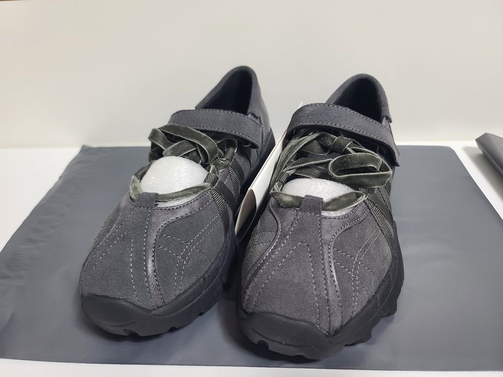 matin kim suede ballet sneakers バレースニーカー SUEDE BALLET SNEAKERS IN BLACK - MATINKIM