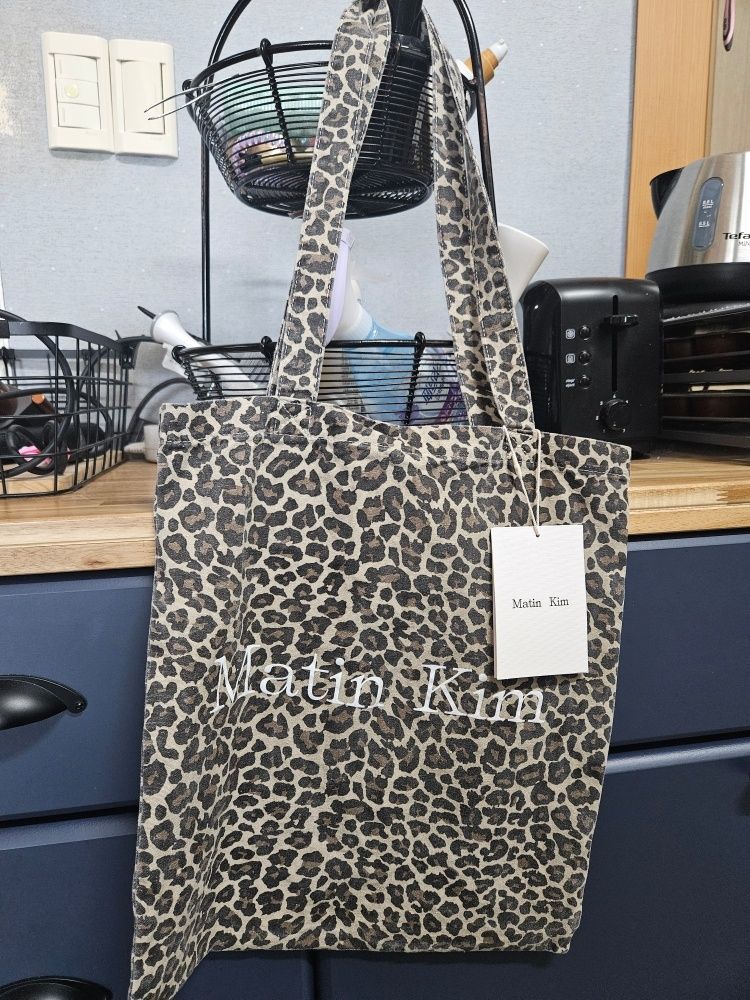 Matin Kim☆MATIN LEOPARD ECOBAG IN MIX MUSINSA公式 | MATIN KIM MATIN LEOPARD ECOBAG IN MIX