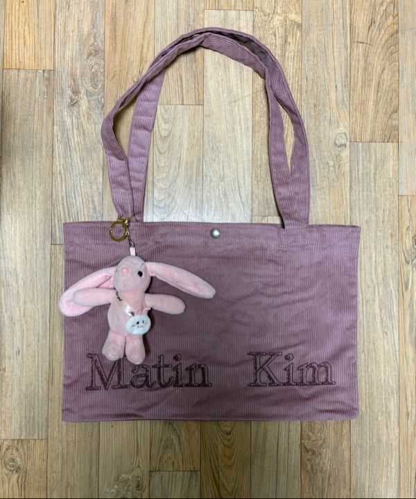 【MATIN KIM】MATIN CORDUROY MIDDLE ECOBAG MUSINSA | MATIN KIM MATIN CORDUROY MIDDLE ECOBAG IN KHAKI GREY