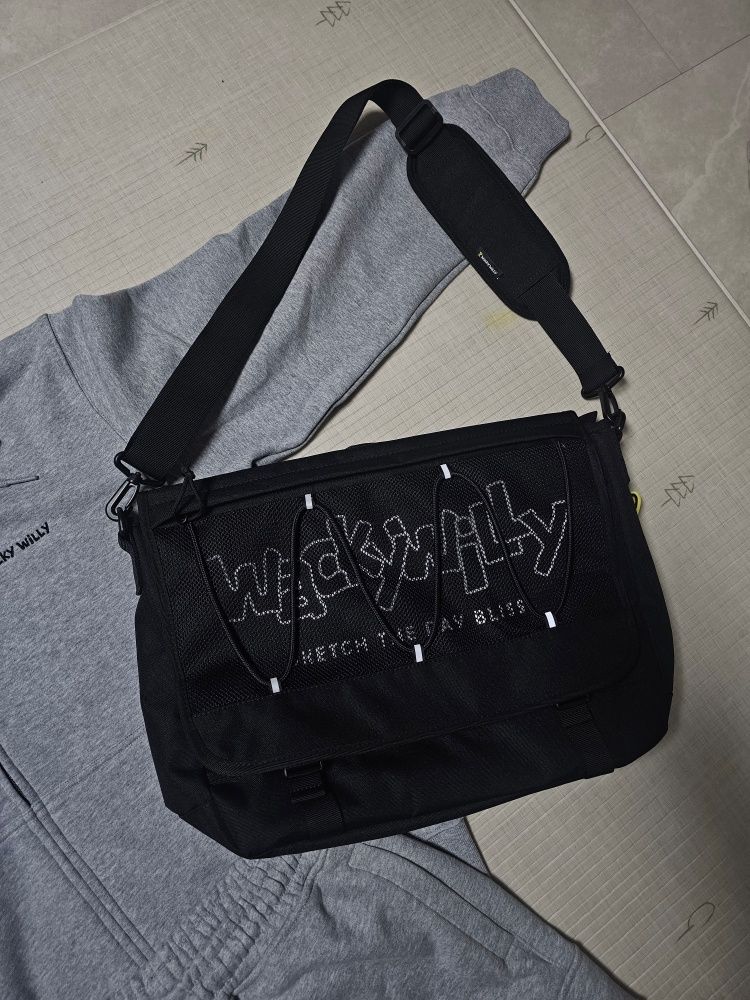 MUSINSA | WACKY WILLY [25SS] Mesh String Messenger Bag Black