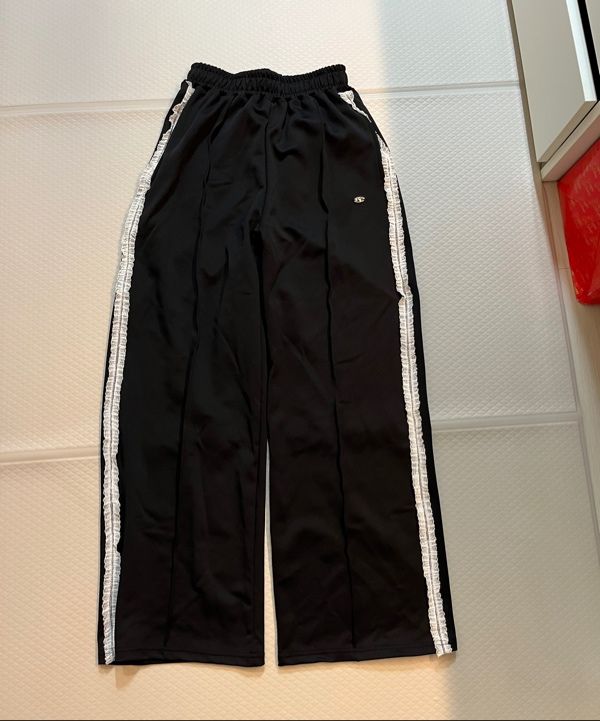 MUSINSA | KHAKIPOINT Lace Track Pants (black)