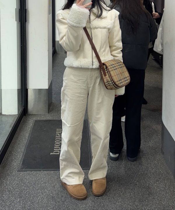 ◆KHAKIPOINT◆ Stitch Fur Mustang ivory P0000BFD MUSINSA | KHAKIPOINT Stitch Fur Mustang (ivory)