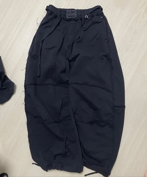 MUSINSA | BADBLOOD Low Edge Convex Jogger - Black