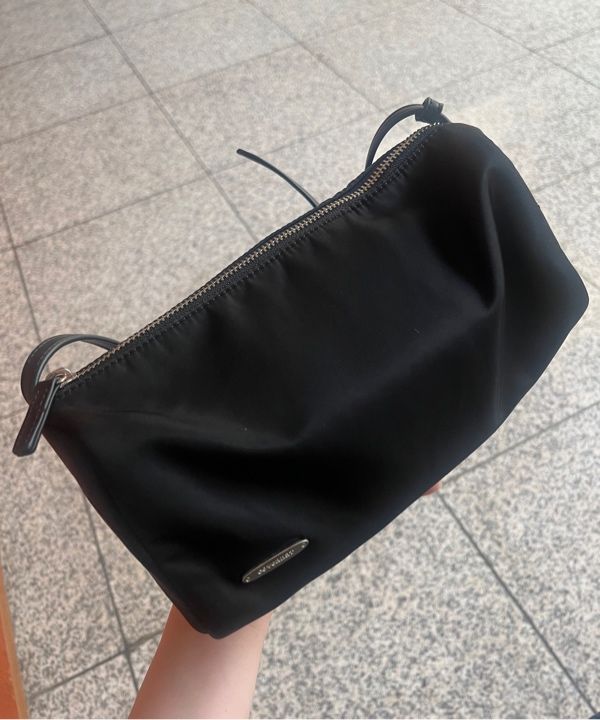 MUSINSA | COVERNAT WOMAN Clover Heart Square Shoulder Bag Black