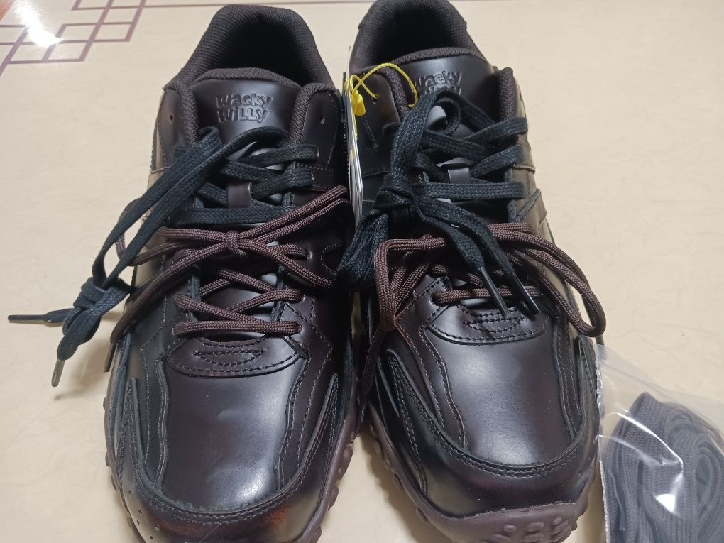 MUSINSA公式 | WACKY WILLY Kitte Sneakers Brown