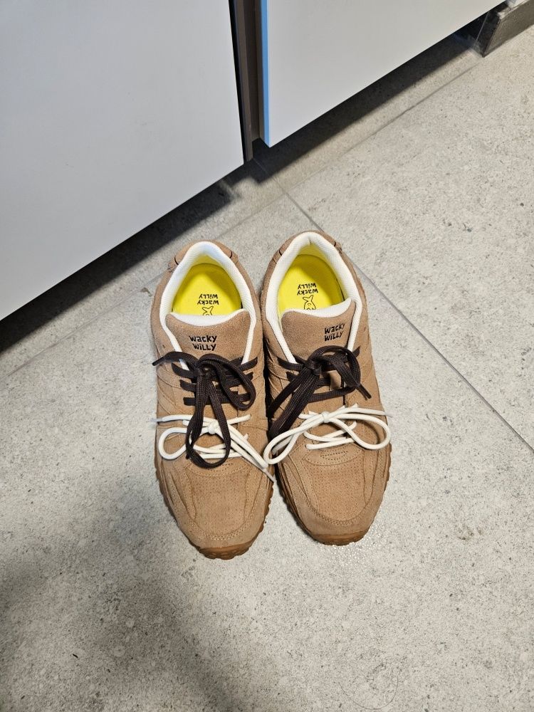 MUSINSA | WACKY WILLY Kitte Sneakers Camel