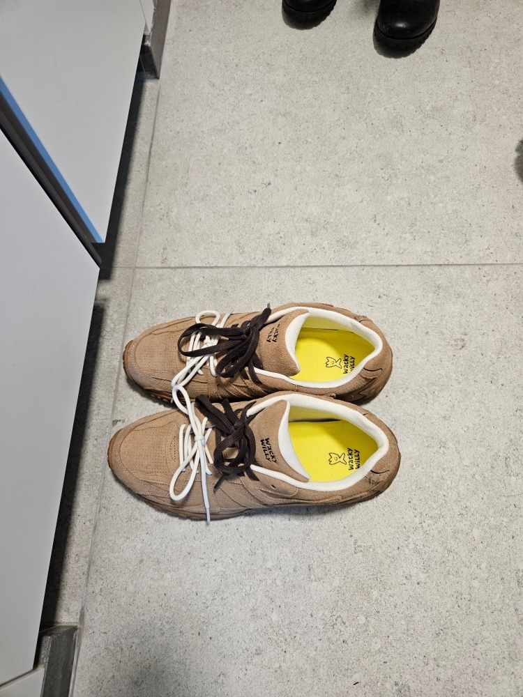 MUSINSA公式 | WACKY WILLY Kitte Sneakers Camel