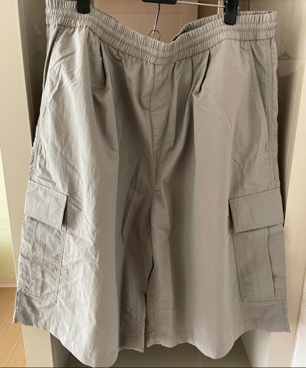 MUSINSA | MUSINSA STANDARD Nylon Cargo Banding Bermuda Pants