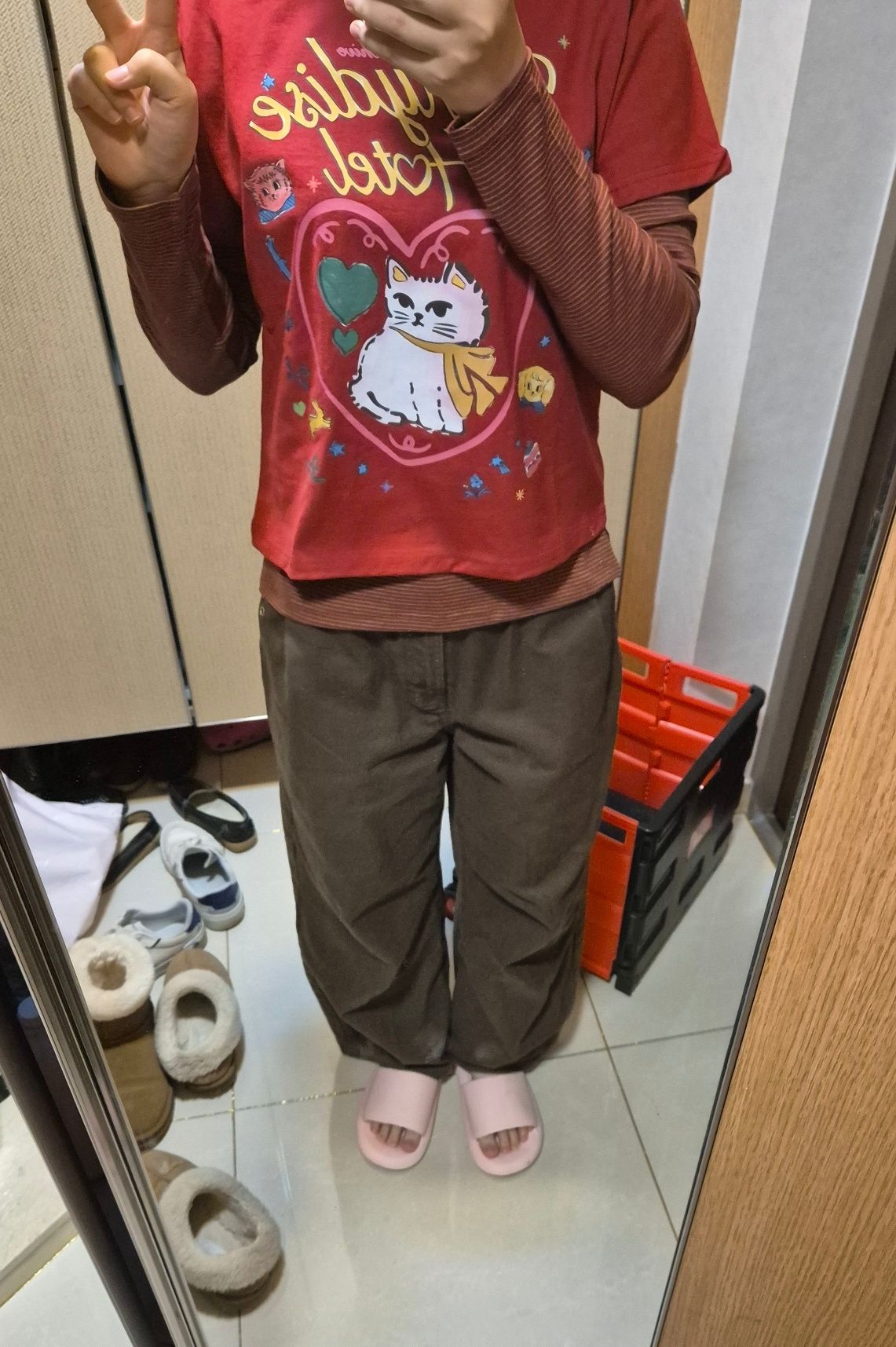 MUSINSA | RONRON CRAYON FURRY CAT LAYERED LONG SLEEVE GREY