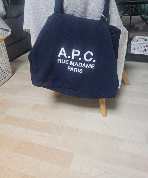 MUSINSA | A.P.C. Lou Madame Diane Tote Bag - Dark Navy