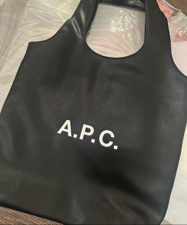 ★A.P.C.★ Small Ninon Tote Bag Black PUAATM61861LZZ PUAATM6 Ninon Small tote bag | A.P.C.