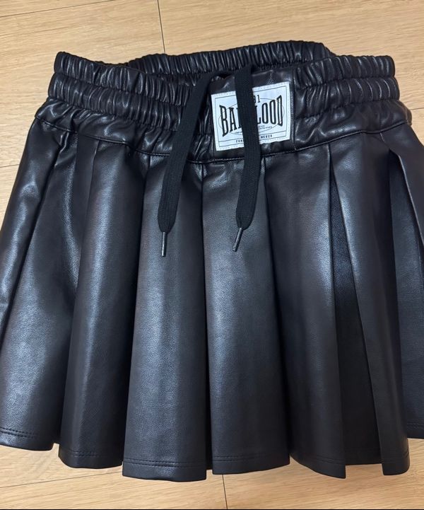 MUSINSA | BADBLOOD Leather Pleated Mini Skirt - Black