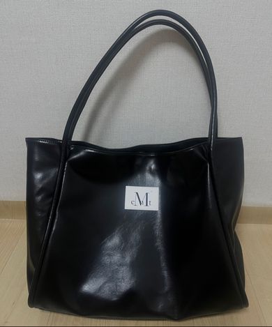 MUSINSA公式 | MUCENT グリックレザーショルダーバッグ 男女共用 (2カラー)