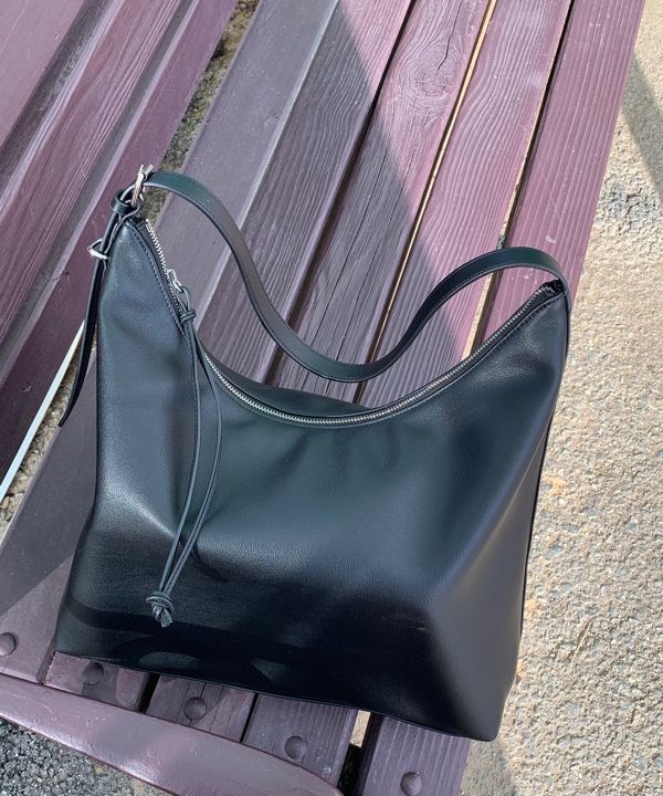 MUSINSA | MUSINSA STANDARD WOMAN Women's Slouch Shoulder Bag