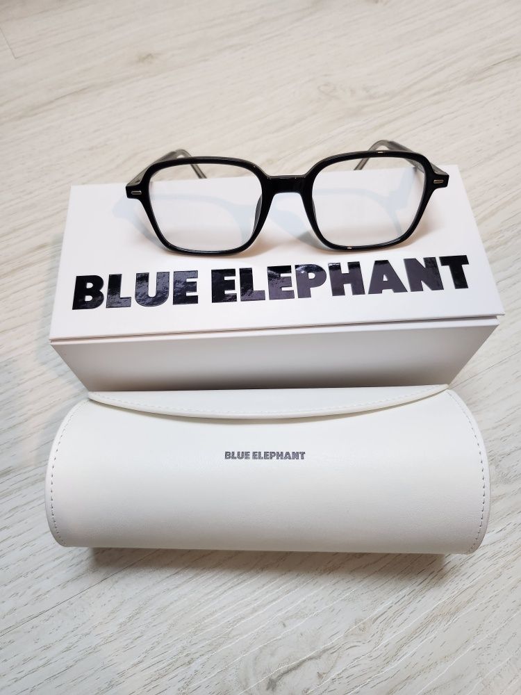MUSINSA | BLUE ELEPHANT AUDREY black