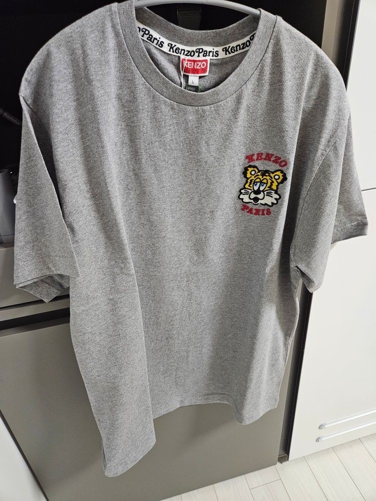 ★KENZO★ GATS GENZO VERDI MARKET SHORT SLEEVE T-SHIRT DEEP MUSINSA | KENZO GATS GENZO VERDI MARKET SHORT SLEEVE T-SHIRT