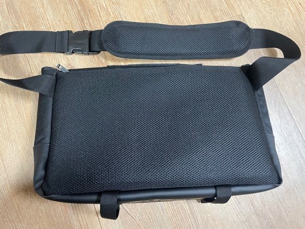 ★22-23FW新作★PEEPS★newest magnetic messenger bag PEEPS] Newest Magnetic Messenger Bag(2 Color) | Shopee Malaysia
