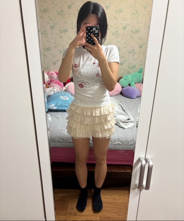 MUSINSA公式 | GLOWNY KISSING U CREW NECK TEE (WHITE)
