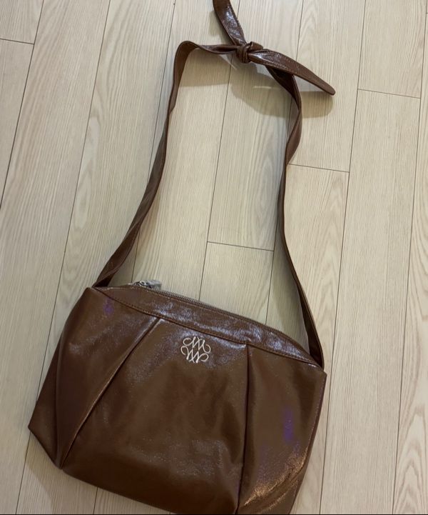 【NICK&NICOLE】ESSENTIAL LEATHER SQUARE BAG_BROWN MUSINSA | NICK&NICOLE ESSENTIAL LEATHER SQUARE BAG_BROWN