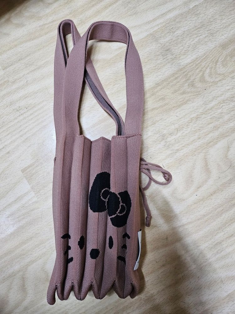 MUSINSA | JOSEPH AND STACEY Lucky Pleats Knit S Hello Kitty