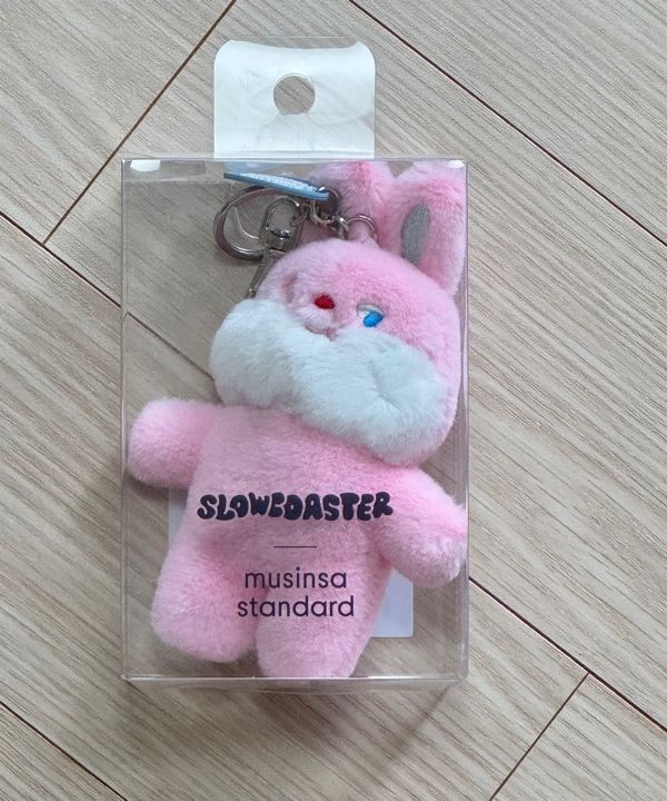 MUSINSA公式 | MUSINSA STANDARD Pink Bunny Keyring [Pink]