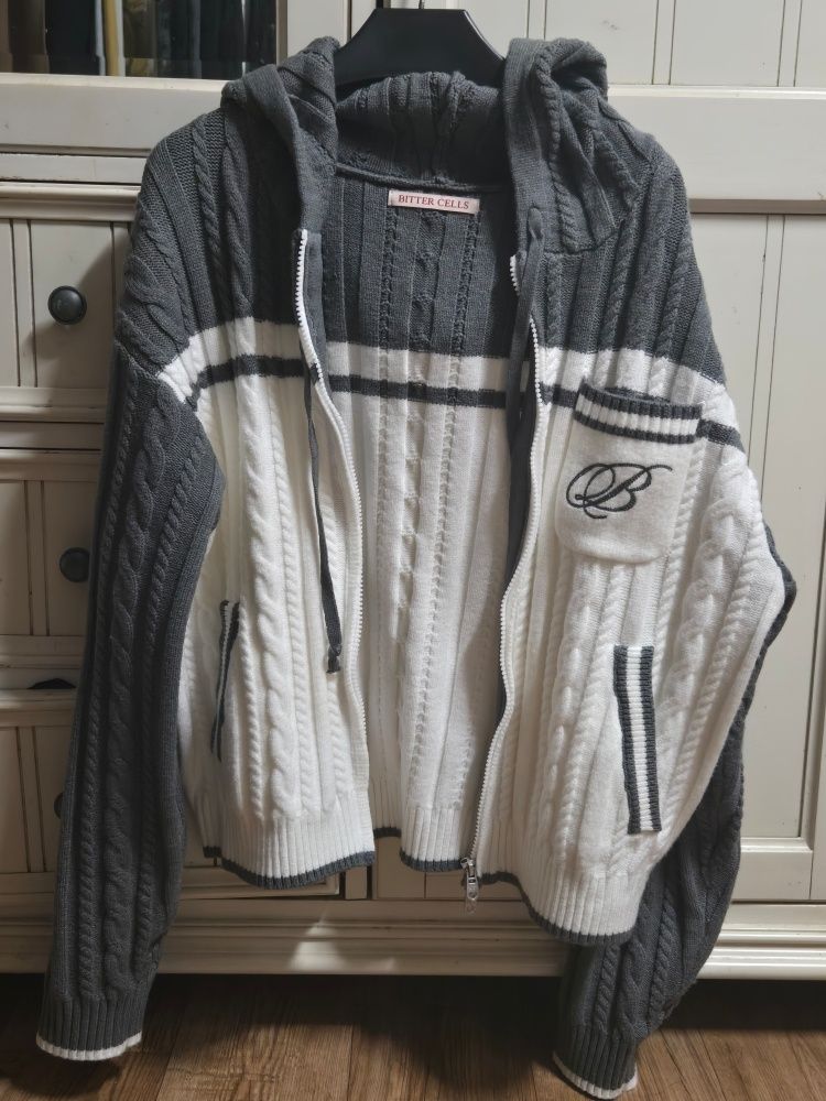 ★2025SS新作★BITTER CELLS★Mignon Cable Knit Hoodie MUSINSA | BITTERCELLS Mignon Cable Knit Hoodie - Charcoal