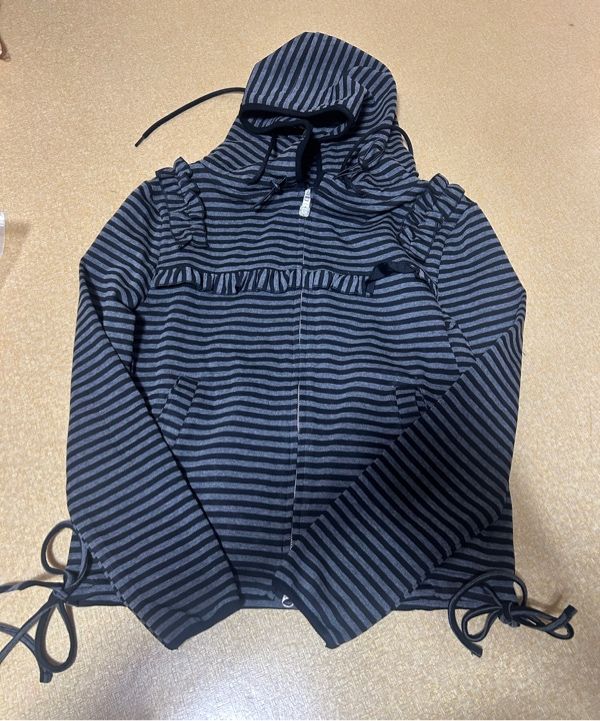 MUSINSA | TYPESERVICE Ruffled Stripe Zip Hoodie [Black]