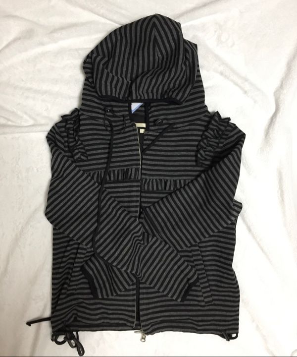 MUSINSA | TYPESERVICE Ruffled Stripe Zip Hoodie [Black]