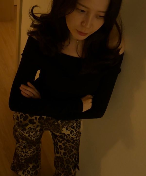 ☆韓国の人気☆【LUV IS TRUE】☆CH TUCK BOOTSCUT PANT.S☆ AM NYLON TUCK BOOTSCUT PANTS(KHAKI) - LUVISTRUE