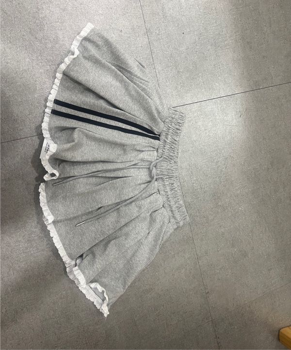★2025SS新作★LUV IS TRUE★IM SHORT PLEATS SKIRT MUSINSA | LUV IS TRUE IM SHORT PLEATS SKIRT(GRAY)