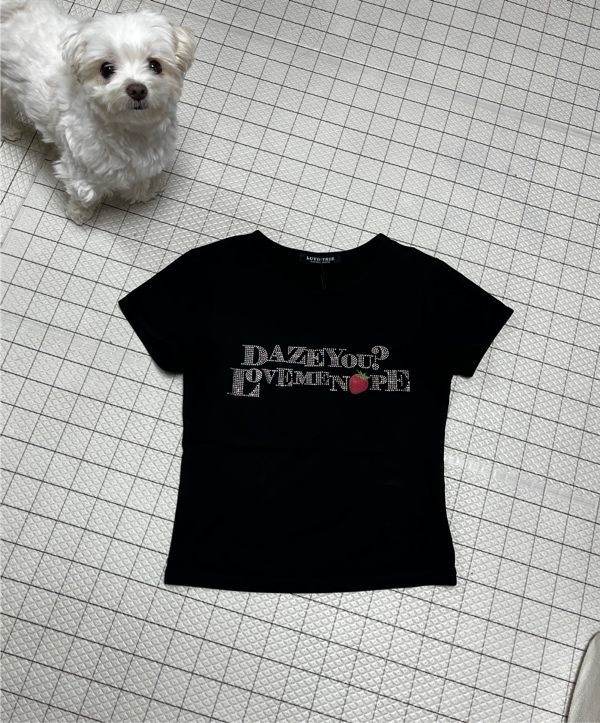 MUSINSA公式 | LUV IS TRUE IM STRAWBERRY LETTERING TEE(WHITE)
