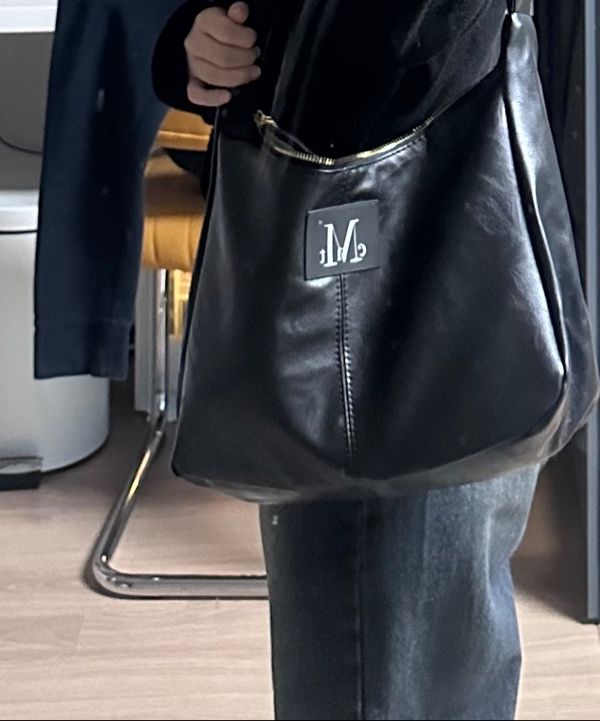MUSINSA | MUCENT Merin Gold Line Leather Shoulder Bag Unisex