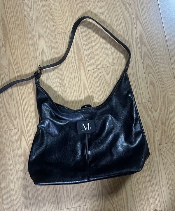 MUSINSA | MUCENT [Pouch Giveaway] Crescent Leather Shoulder