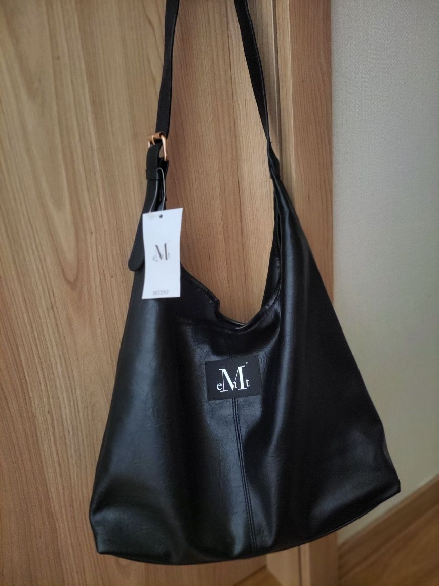 【MUCENT】 Crescent Leather Shoulder Bag Unisex / 追跡付 MUCENT ショルダーバッグ バッグ 「日本未発売/WEB限定」MUCENT