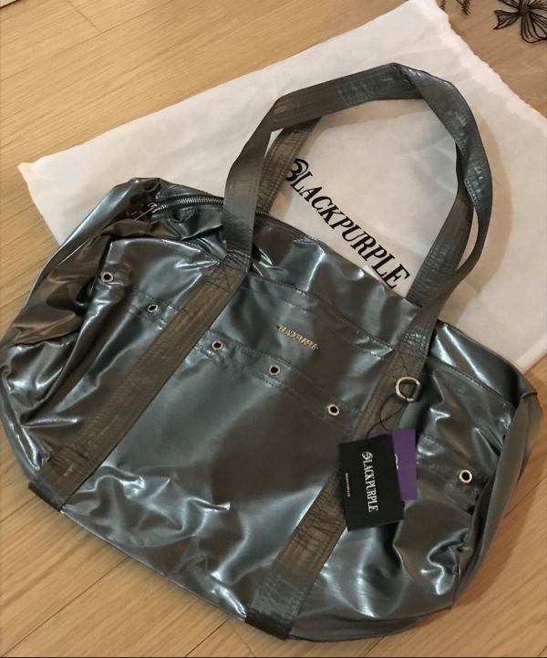 MUSINSA | BLACK PURPLE NIKI Glossy the Duffel Bag_Red