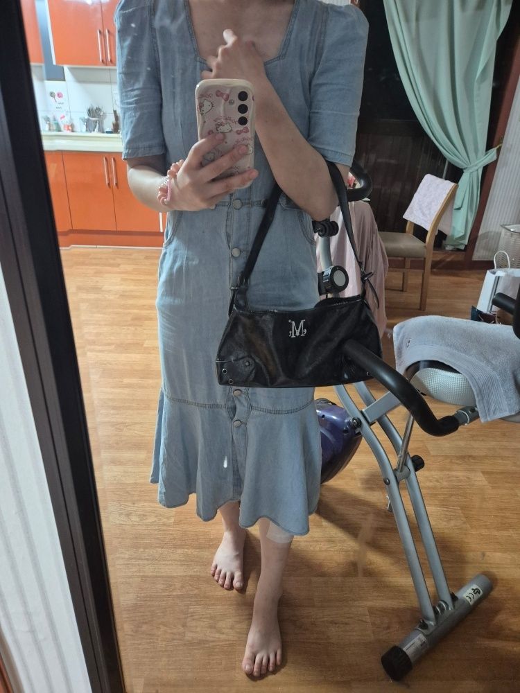 MUSINSA公式 | MUCENT North Eyelet Leather Shoulder Bag Unisex