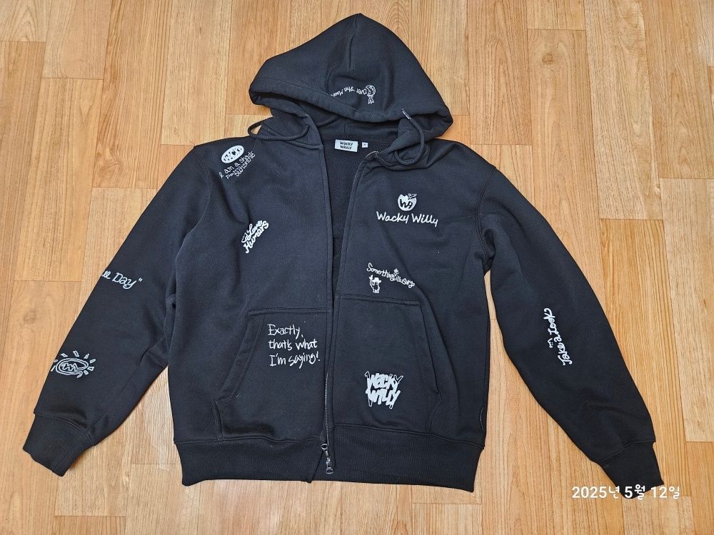MUSINSA | WACKY WILLY Kiki All Over Graffiti Hoodie Cream